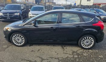 
										2012 Ford Focus full									