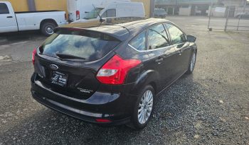 
										2012 Ford Focus full									