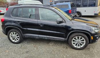 
										2014 Volkswagen Tiguan 2WD full									