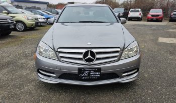 
										2011 Mercedes-Benz C250 full									