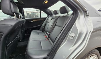 
										2011 Mercedes-Benz C250 full									