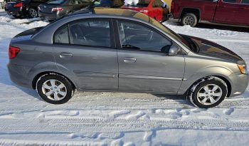 
										2010 Kia Rio full									