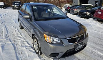 
										2010 Kia Rio full									