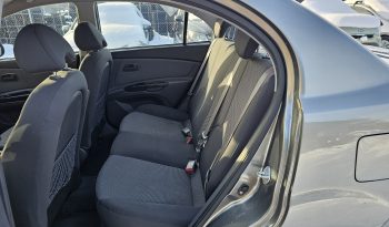 
										2010 Kia Rio full									